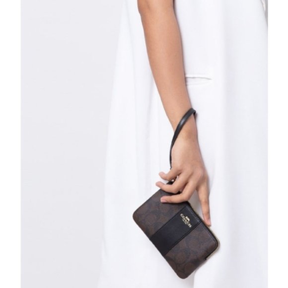 💯NWT Light BLUE COACH Wristlet - Picture 6 of 6